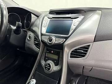 Hyundai Elantra, 2012г, передний привод, автомат