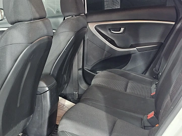 Hyundai i30, 2015г, передний привод, автомат