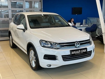 Volkswagen Touareg, 2012г, полный привод, автомат