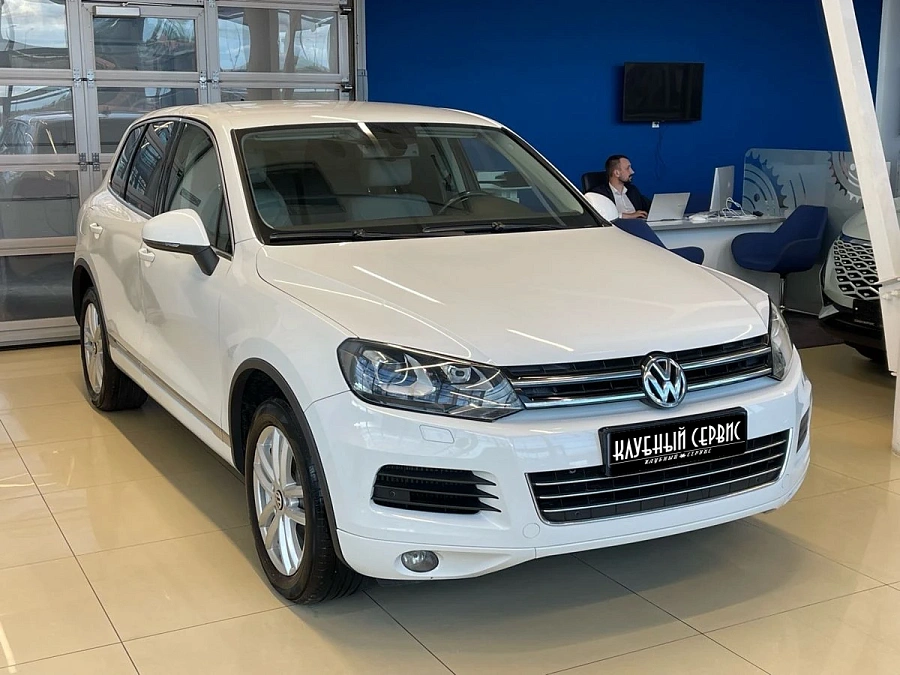 Volkswagen Touareg, 2012г., полный привод, автомат