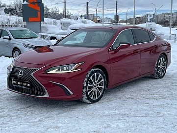 Lexus ES, 2019г, передний привод, автомат