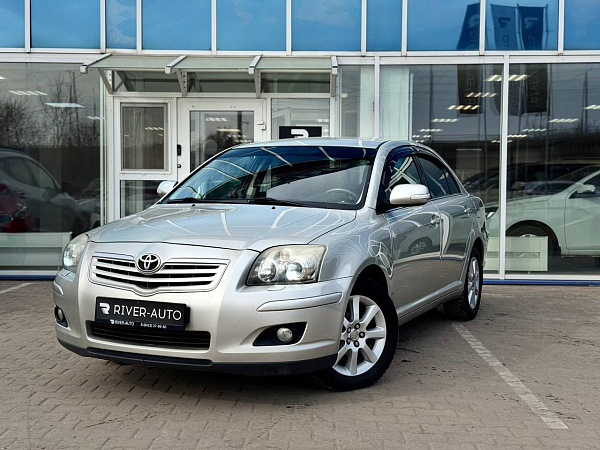 Toyota Avensis, 2008г., передний привод, автомат
