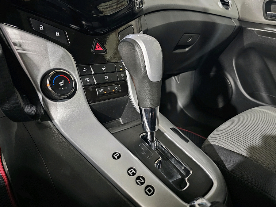 Chevrolet Cruze, 2010г., передний привод, автомат