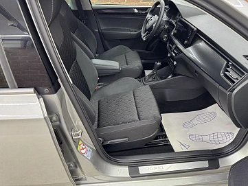 Skoda Rapid, 2021г, передний привод, робот