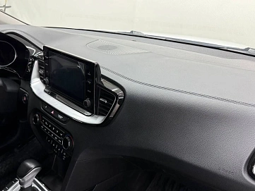 Kia Ceed, 2021г, передний привод, робот