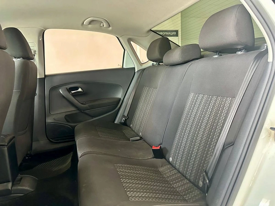 Volkswagen Polo, 2019г., передний привод, автомат