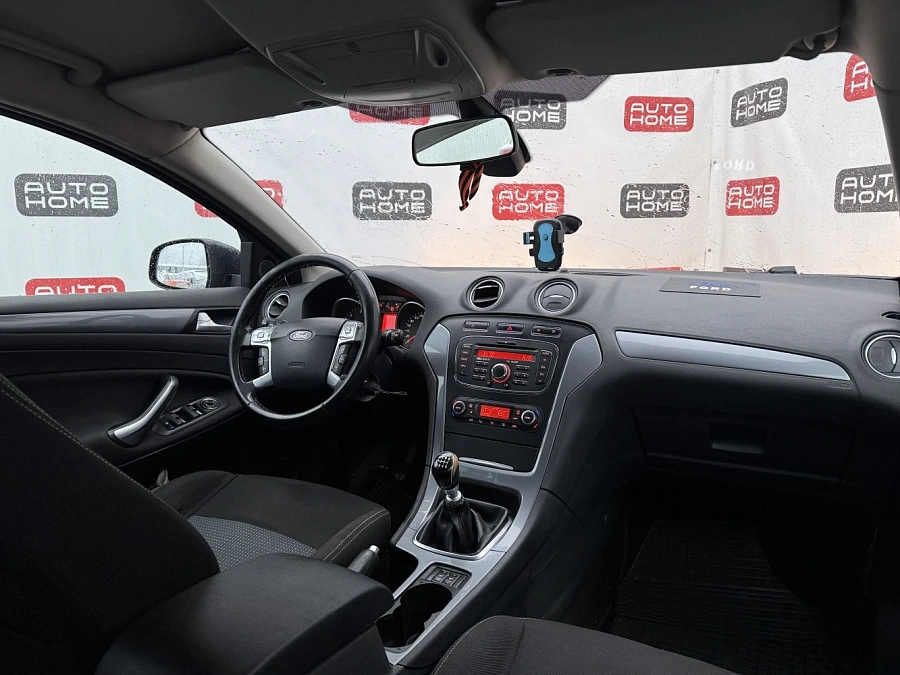 Ford Mondeo, 2012г., передний привод, механика