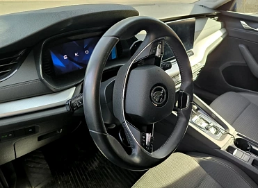 Skoda Octavia, 2021г, передний привод, автомат