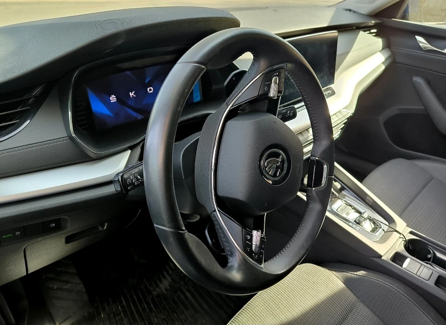 Skoda Octavia, 2021г., передний привод, автомат