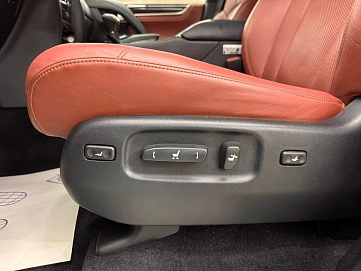 Lexus LX, 2017г, полный привод, автомат