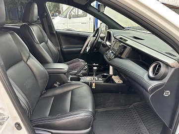 Toyota RAV4, 2019г, полный привод, автомат