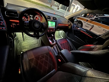 Volkswagen Golf, 2011г, передний привод, робот