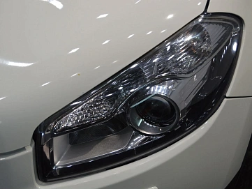 Nissan Qashqai, 2011г, передний привод, механика