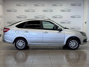 Lada (ВАЗ) Granta, 2022г, передний привод, механика