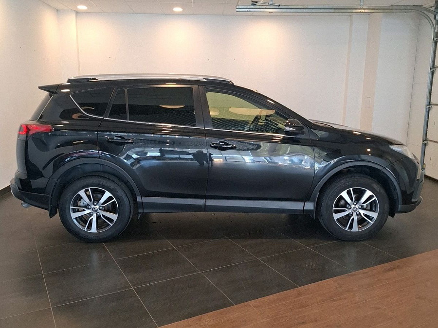 Toyota , 2015г., передний привод, автомат