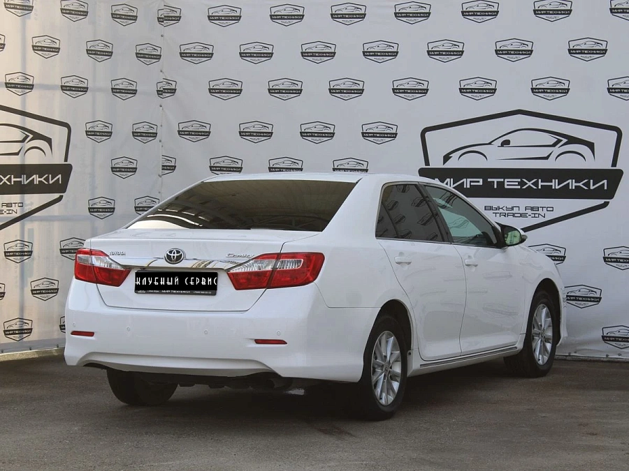 Toyota Camry, 2013г., передний привод, автомат