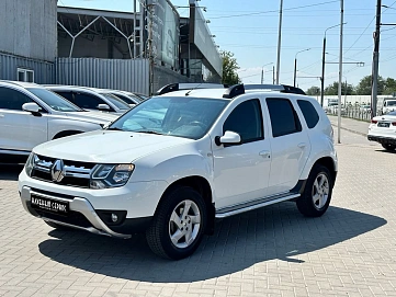 Renault Duster, 2015г, полный привод, автомат