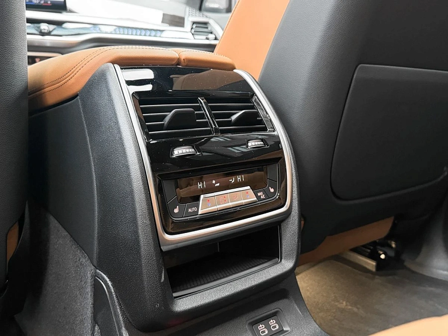 BMW X7, 2025г., полный привод, автомат