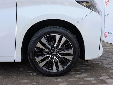Toyota Alphard, 2019г, полный привод, вариатор