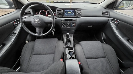 Toyota Corolla, 2004г, передний привод, механика