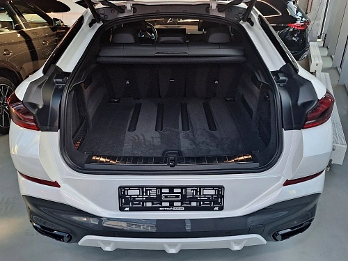 BMW X6, 2024г, полный привод, автомат