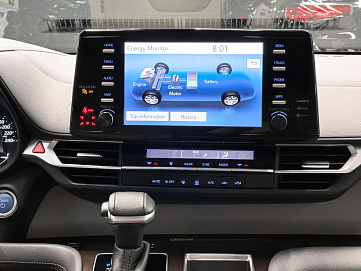 Toyota Sienna, 2021г., передний привод, автомат