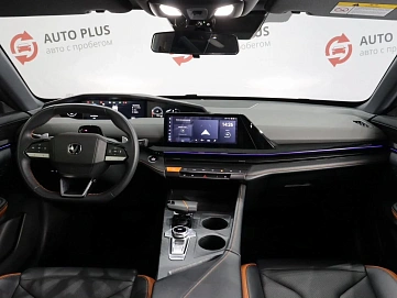 Changan UNI-V, 2023г, передний привод, робот