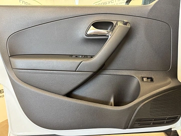 Volkswagen Polo, 2016г, передний привод, механика