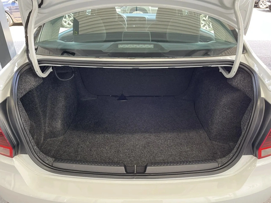 Volkswagen Polo, 2017г., передний привод, автомат