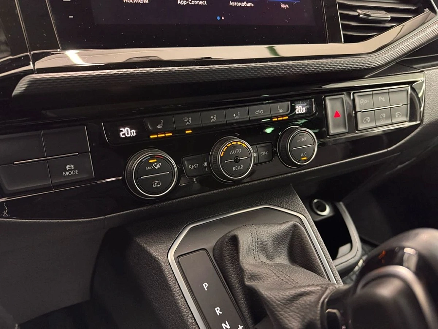 Volkswagen Multivan, 2022г., полный привод, робот