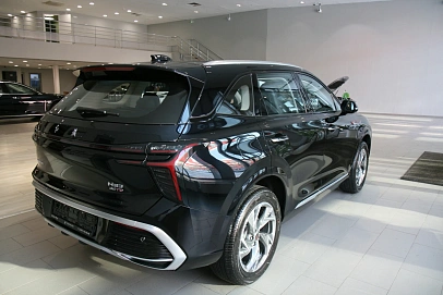 Hongqi HS3, 2025г, передний привод, робот