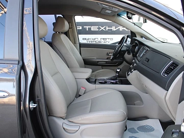 Kia Carnival, 2018г, передний привод, автомат