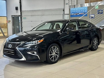 Lexus ES, 2017г, передний привод, автомат