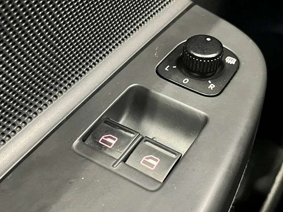 Volkswagen Golf, 2008г., передний привод, автомат