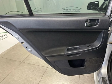 Mitsubishi Lancer, 2008г, передний привод, автомат