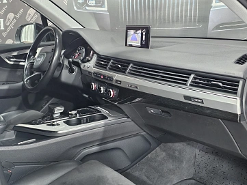 Audi Q7, 2015г, полный привод, автомат