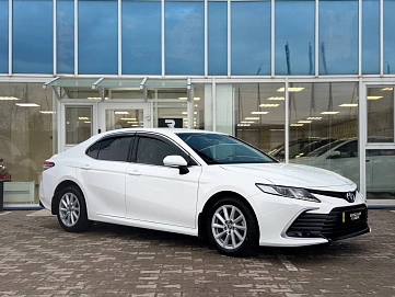 Toyota Camry, 2021г, передний привод, автомат