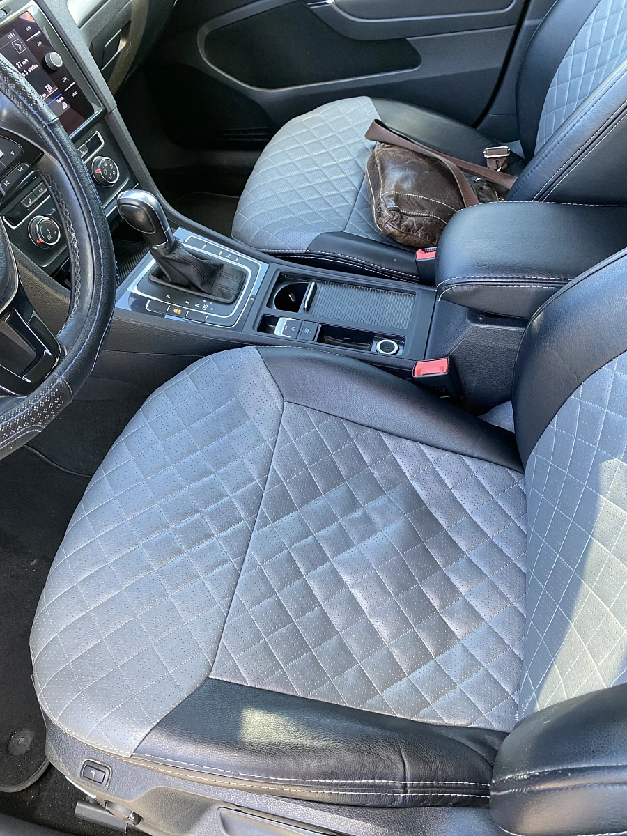 Volkswagen Golf, 2019г., передний привод, робот