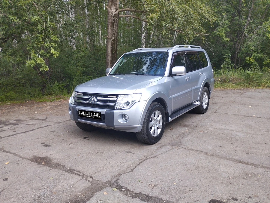 Mitsubishi Pajero, 2010г., полный привод, автомат
