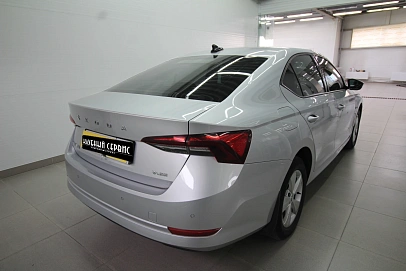 Skoda Octavia, 2021г, передний привод, автомат