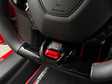 Lamborghini Huracán, 2022г, полный привод, робот