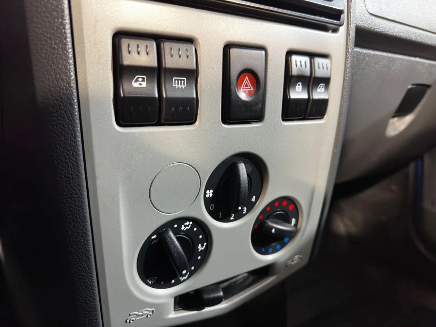 Renault Logan, 2009г., передний привод, механика