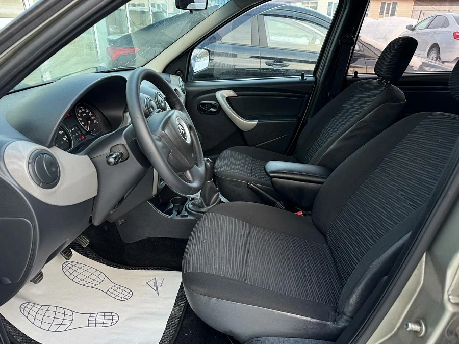 Renault Logan, 2011г., передний привод, механика