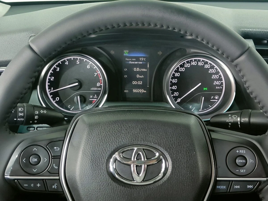 Toyota Camry, 2019г., передний привод, автомат