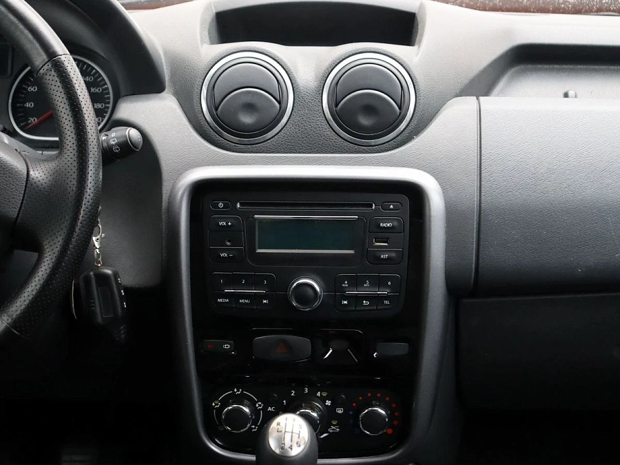 Renault Duster, 2013г., полный привод, механика