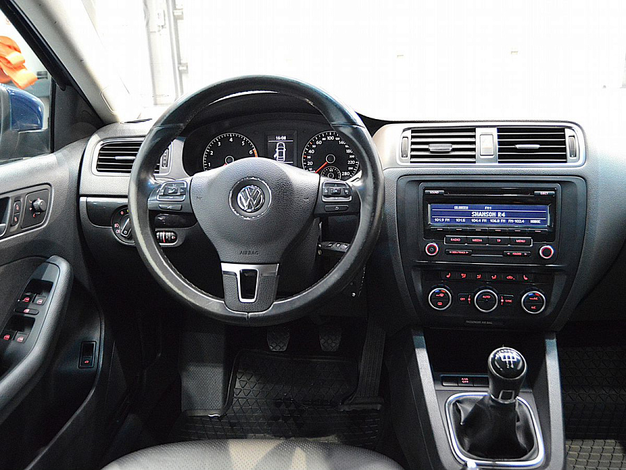 Volkswagen Jetta, 2012г., передний привод, механика