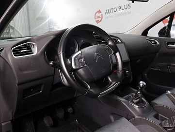 Citroen C4, 2011г, передний привод, механика