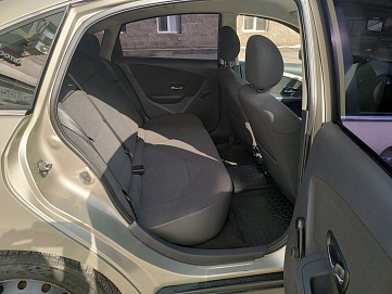 Nissan , 2015г., передний привод, механика