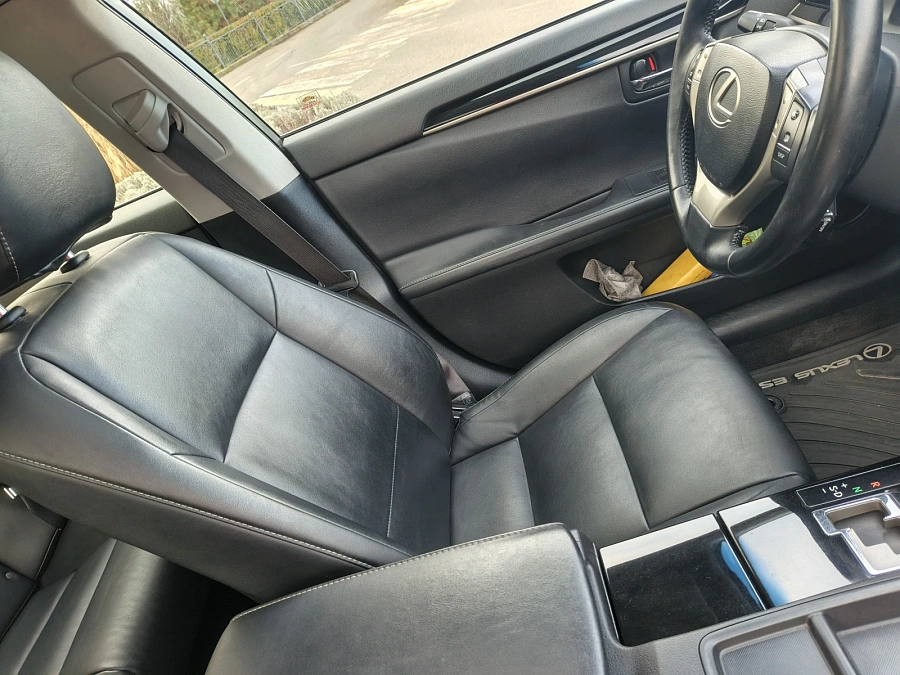 Lexus ES, 2013г., передний привод, автомат