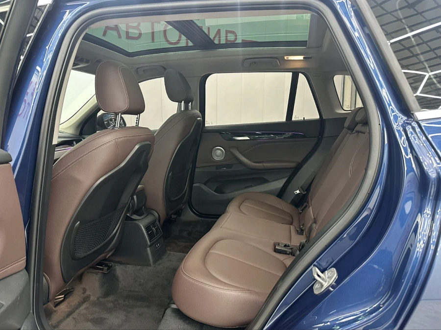 BMW X1, 2021г., передний привод, робот